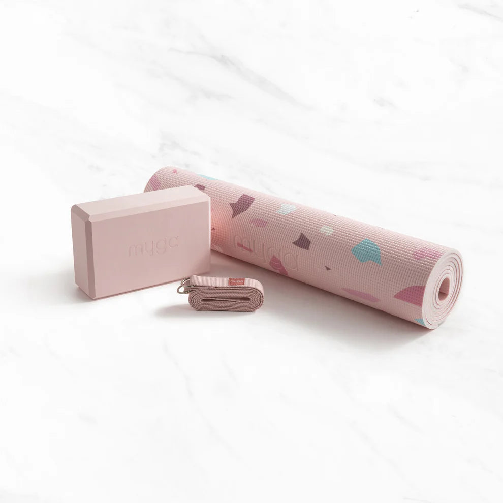 Zestaw do jogi myga Terrazzo Yoga Set: mata, klocek, pasek